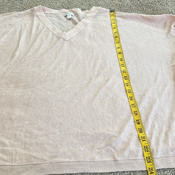 Garnet Hill large light blush loose fit linen sweater/top. - Picture 5 of 8